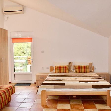 Studio Apartments Morinj Luaran gambar