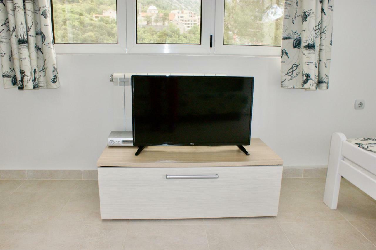 Studio Apartments Morinj Luaran gambar