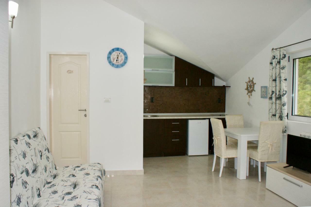 Studio Apartments Morinj Luaran gambar